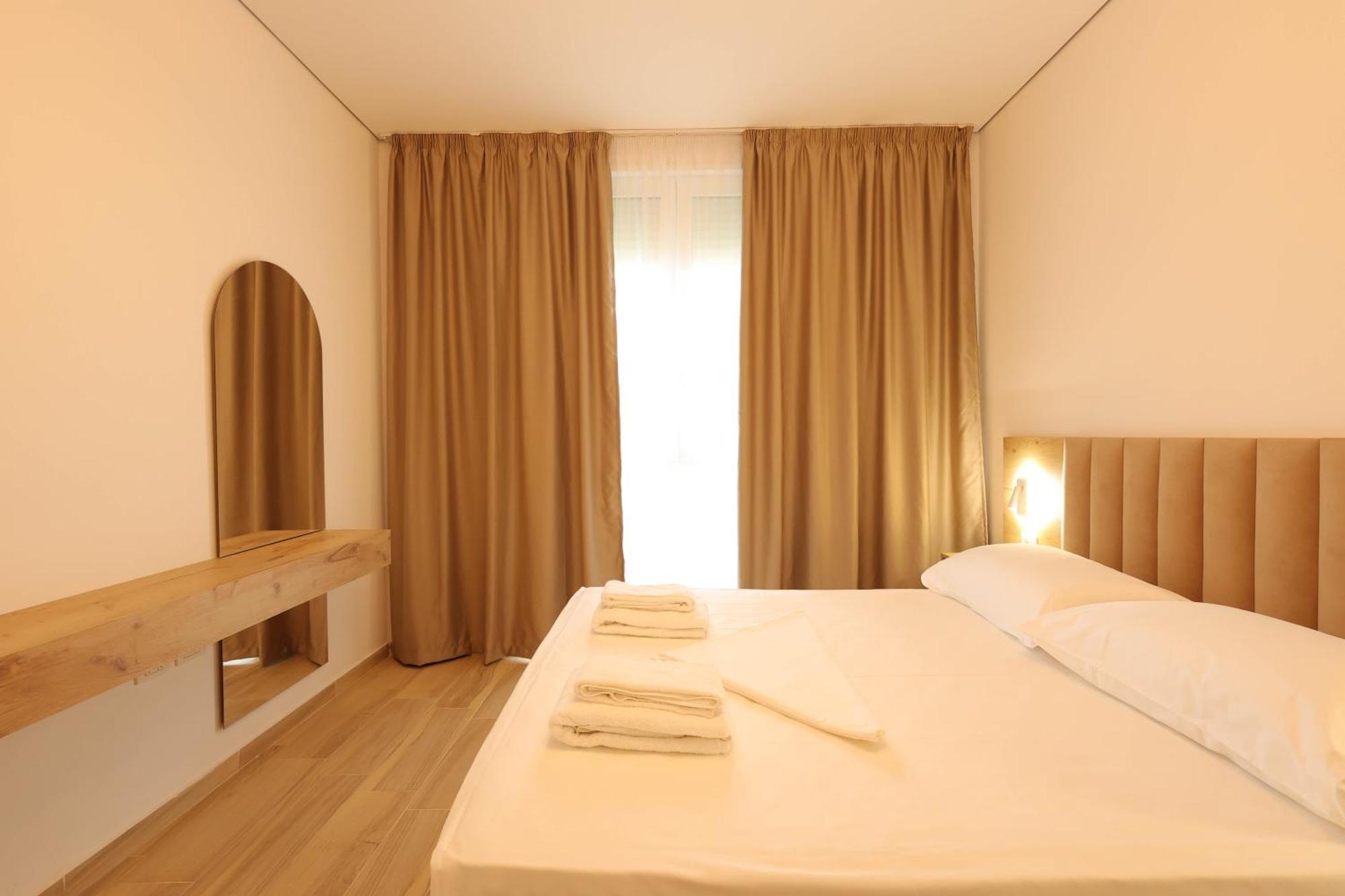 Sanpietro Vacation Apartments Durrës Extérieur photo