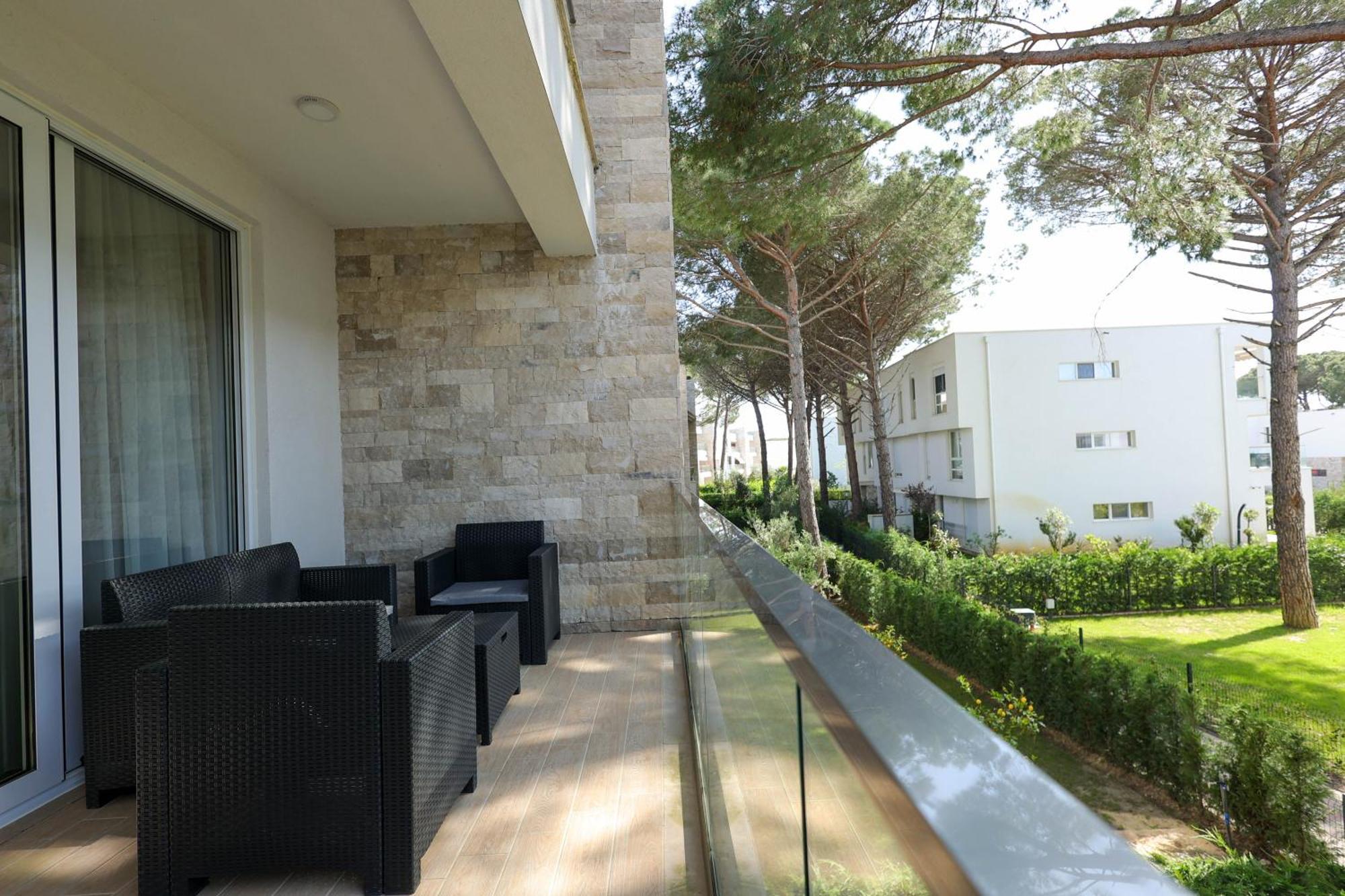 Sanpietro Vacation Apartments Durrës Extérieur photo