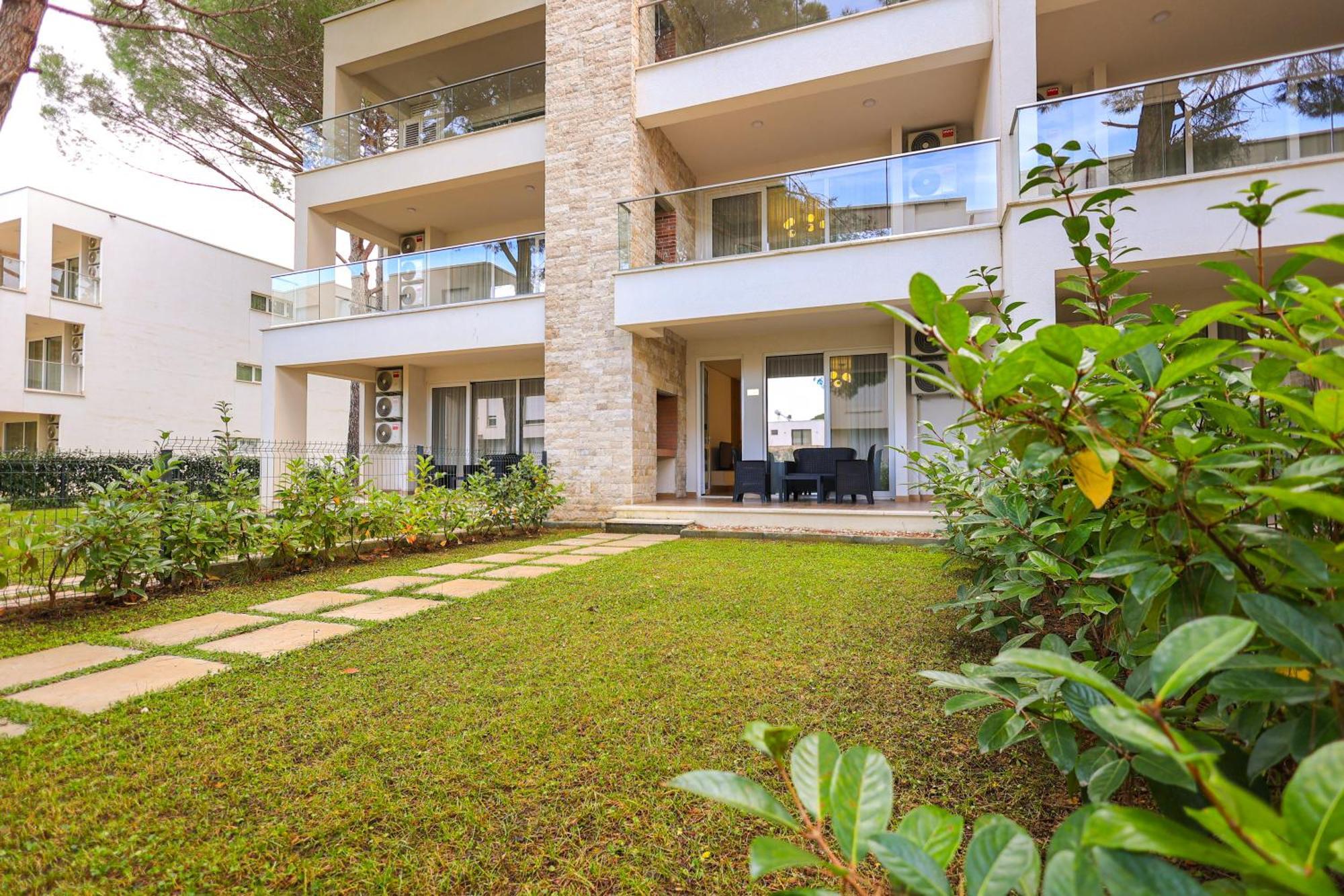 Sanpietro Vacation Apartments Durrës Extérieur photo